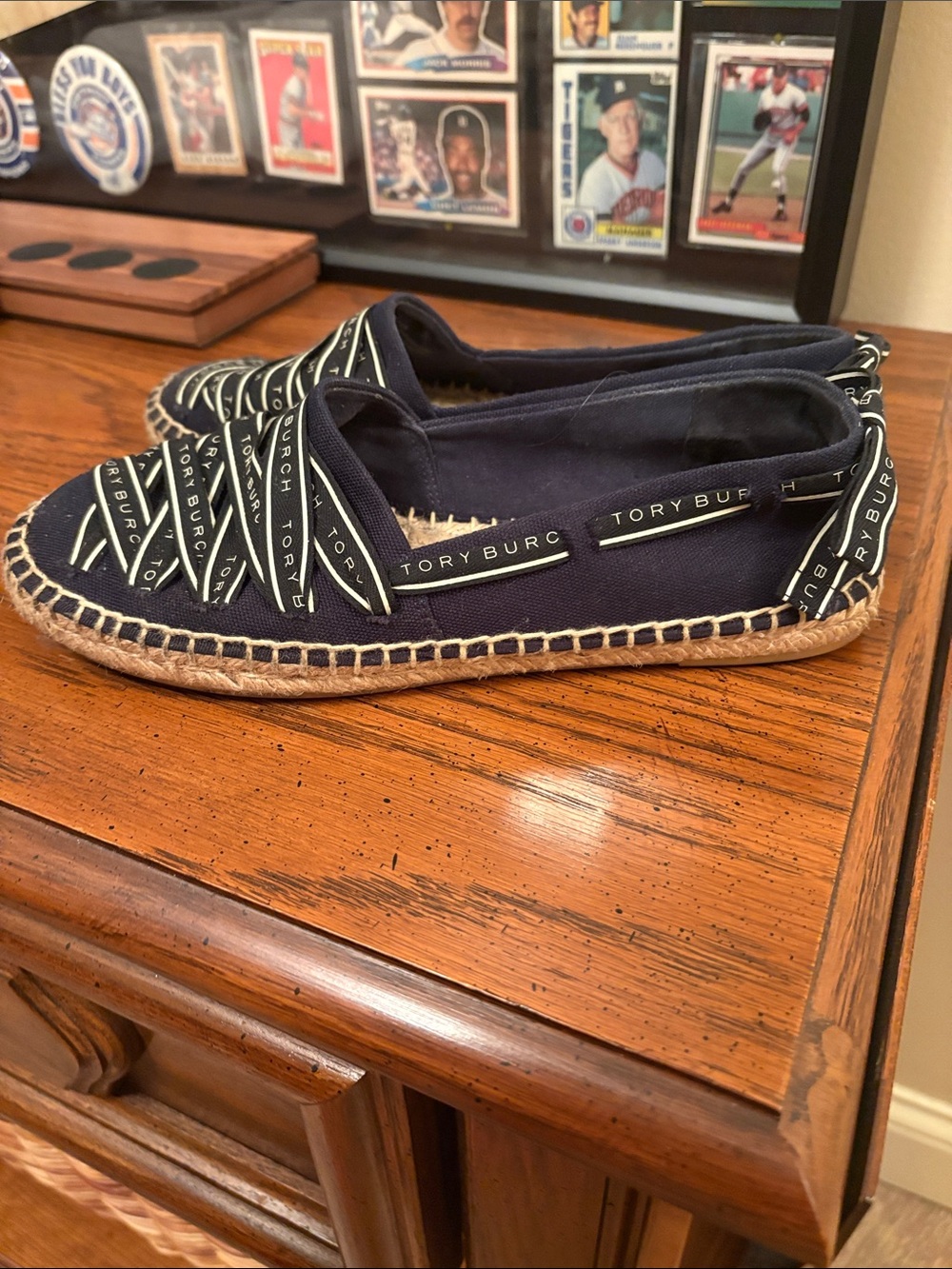 Tory Burch Tory Ribbon Herringbone Espadrille in Navy/New Ivory sz. 8 - Picture 5 of 6
